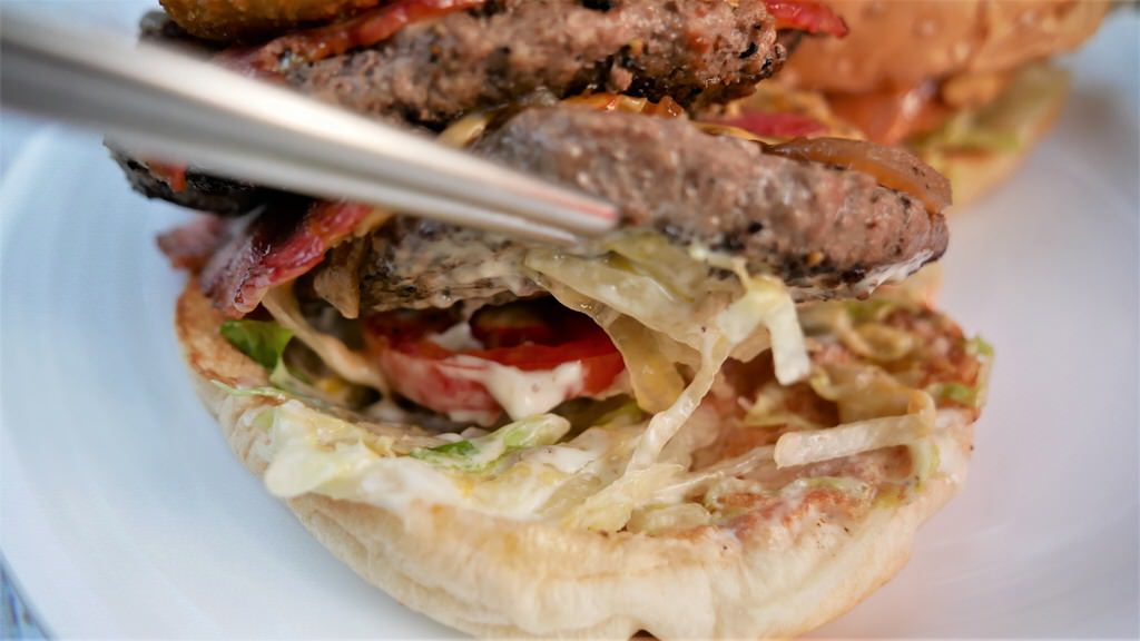 斯威比漢堡 Sweet bits and Burgers︱美味又道地的澳洲漢堡在中興新村!午後飄揚起異國香味～114.8.21重新開幕!