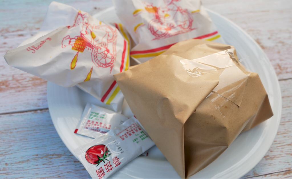 斯威比漢堡 Sweet bits and Burgers︱美味又道地的澳洲漢堡在中興新村!午後飄揚起異國香味～114.8.21重新開幕!