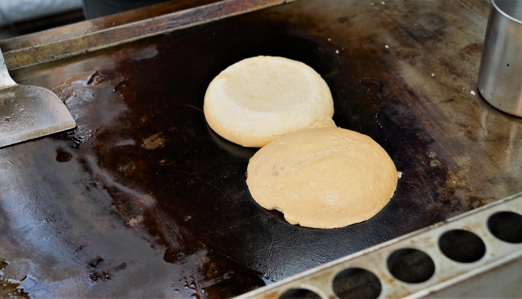 斯威比漢堡 Sweet bits and Burgers︱美味又道地的澳洲漢堡在中興新村!午後飄揚起異國香味～114.8.21重新開幕!