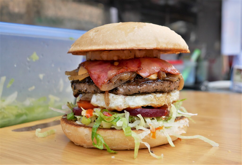 中興-斯威比漢堡 Sweet bits and Burgers (澳洲工地牛肉堡)