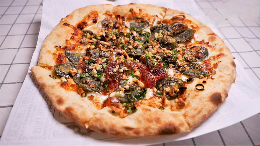 安安你好︱草屯住宅區創新與經典完美結合的南投義式披薩店@體驗開箱～110.12.8開幕