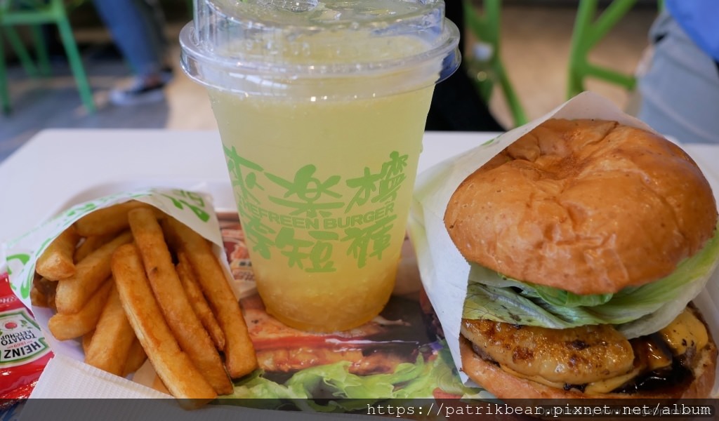 夏威夷鳳梨大俠照燒鳳梨牛堡