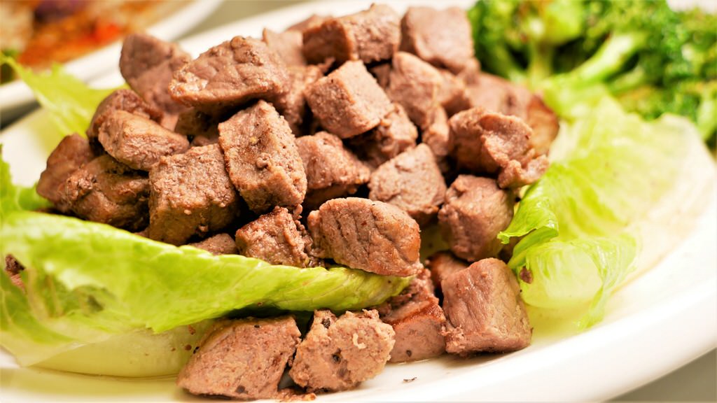 2訪拾粵茶餐館︱年節尾牙家庭聚餐首選!在草屯郊區LED燈廠裡的奢華饗宴