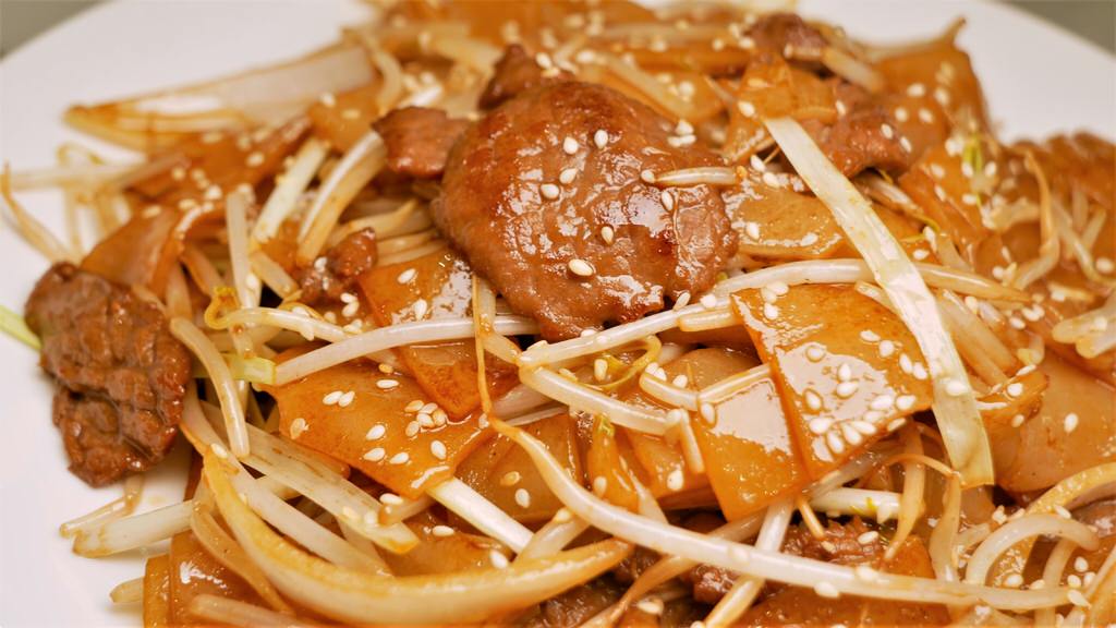 2訪拾粵茶餐館︱年節尾牙家庭聚餐首選!在草屯郊區LED燈廠裡的奢華饗宴 - 第5張圖 2訪拾粵茶餐館︱年節尾牙家庭聚餐首選!在草屯郊區LED燈廠裡的奢華饗宴