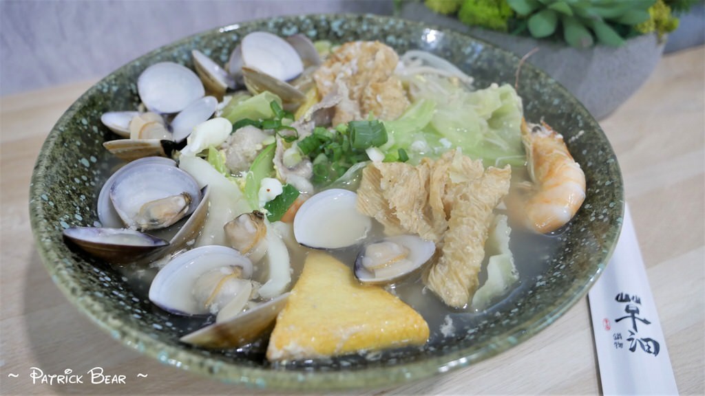 草沺鍋燒專賣店︱宛如小火鍋豐盛般的草屯豚骨鍋燒麵～111.3換手為 超人鍋燒專賣店