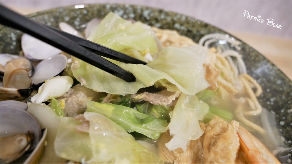 草沺鍋燒專賣店︱宛如小火鍋豐盛般的草屯豚骨鍋燒麵～111.3換手為 超人鍋燒專賣店