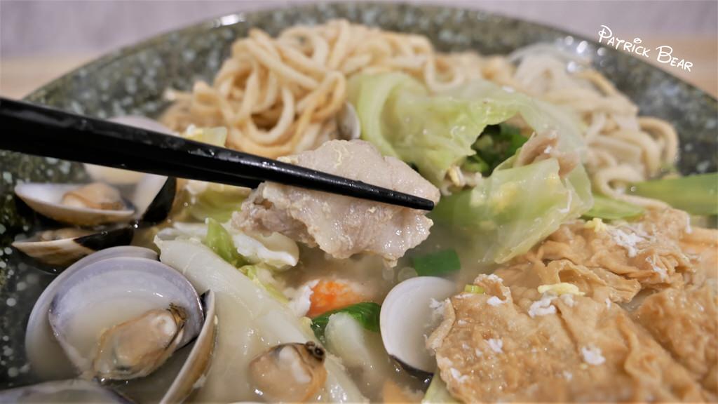 草沺鍋燒專賣店︱宛如小火鍋豐盛般的草屯豚骨鍋燒麵～111.3換手為 超人鍋燒專賣店