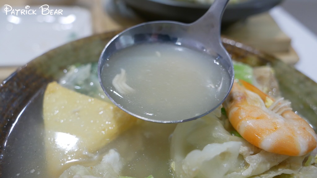 草沺鍋燒專賣店︱宛如小火鍋豐盛般的草屯豚骨鍋燒麵～111.3換手為 超人鍋燒專賣店