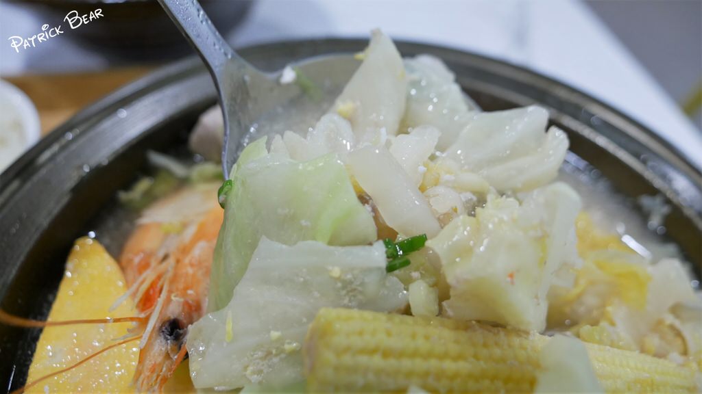 草沺鍋燒專賣店︱宛如小火鍋豐盛般的草屯豚骨鍋燒麵～111.3換手為 超人鍋燒專賣店