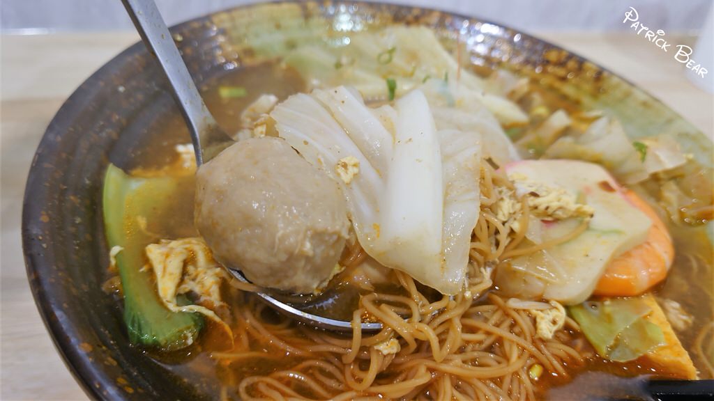 草沺鍋燒專賣店︱宛如小火鍋豐盛般的草屯豚骨鍋燒麵～111.3換手為 超人鍋燒專賣店