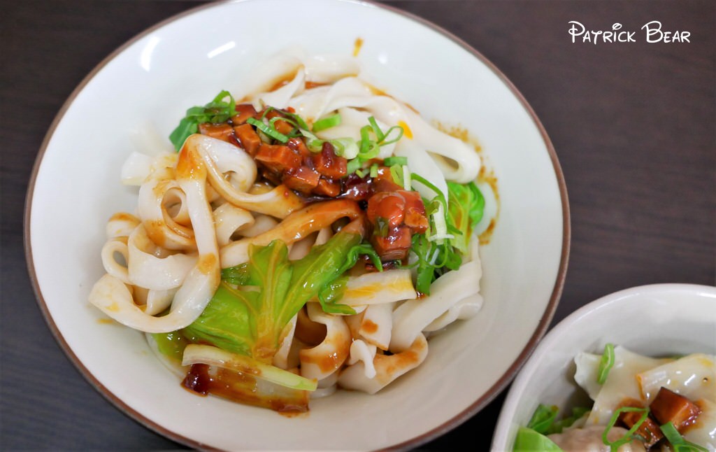 九品牛肉麵︱值得一訪的豐原高中附近香味四溢的頂級牛肉麵～110.1初訪