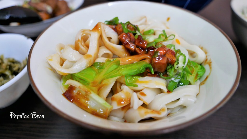 九品牛肉麵︱值得一訪的豐原高中附近香味四溢的頂級牛肉麵～110.1初訪