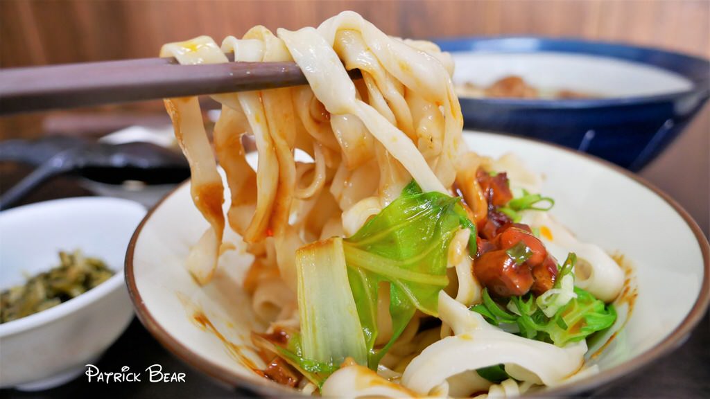 九品牛肉麵︱值得一訪的豐原高中附近香味四溢的頂級牛肉麵～110.1初訪