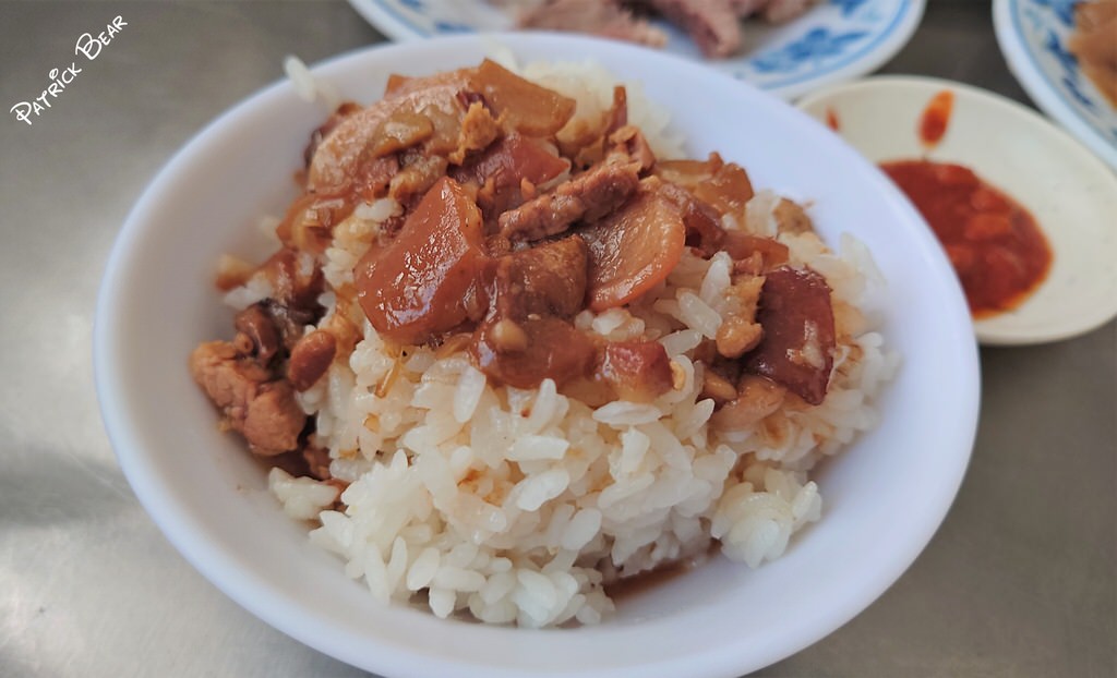 勇伯豬舌冬粉︱隱身駁二特區巷弄內60年老店的必吃高雄鹽埕美食～