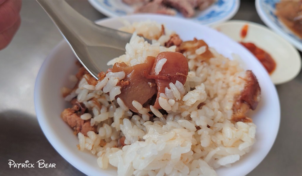 勇伯豬舌冬粉︱隱身駁二特區巷弄內60年老店的必吃高雄鹽埕美食～