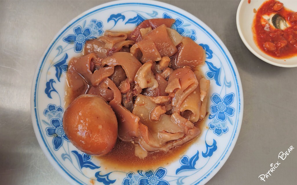 勇伯豬舌冬粉︱隱身駁二特區巷弄內60年老店的必吃高雄鹽埕美食～