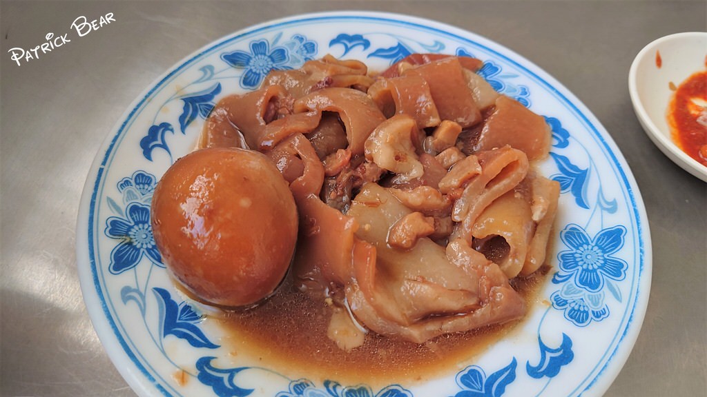 勇伯豬舌冬粉︱隱身駁二特區巷弄內60年老店的必吃高雄鹽埕美食～