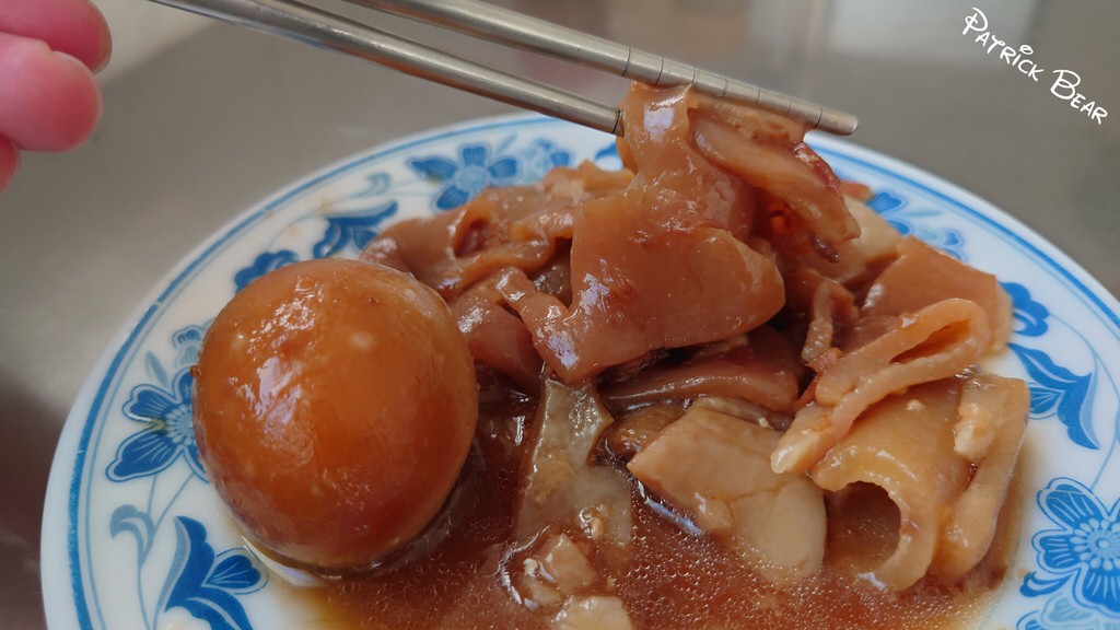 勇伯豬舌冬粉︱隱身駁二特區巷弄內60年老店的必吃高雄鹽埕美食～