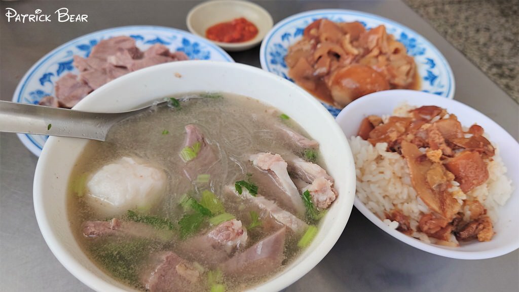 勇伯豬舌冬粉︱隱身駁二特區巷弄內60年老店的必吃高雄鹽埕美食～