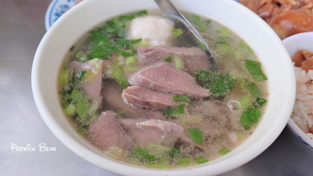 勇伯豬舌冬粉︱隱身駁二特區巷弄內60年老店的必吃高雄鹽埕美食～