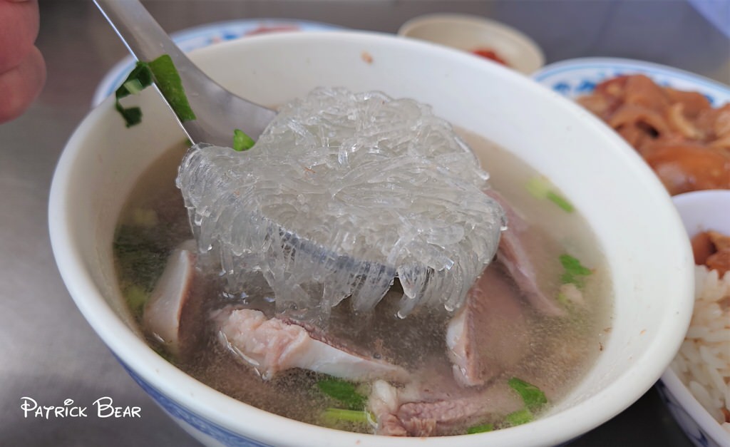 勇伯豬舌冬粉︱隱身駁二特區巷弄內60年老店的必吃高雄鹽埕美食～