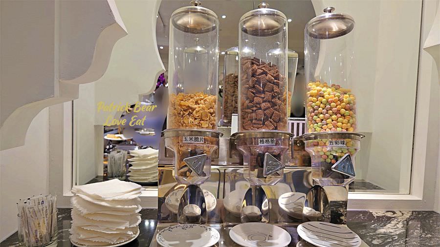 墾丁亞曼達會館︱在國境之南邂逅高貴神秘的北非摩洛哥宮殿建築，不用出國來屏東恆春偽出國～飯店早餐介紹及住宿心得!