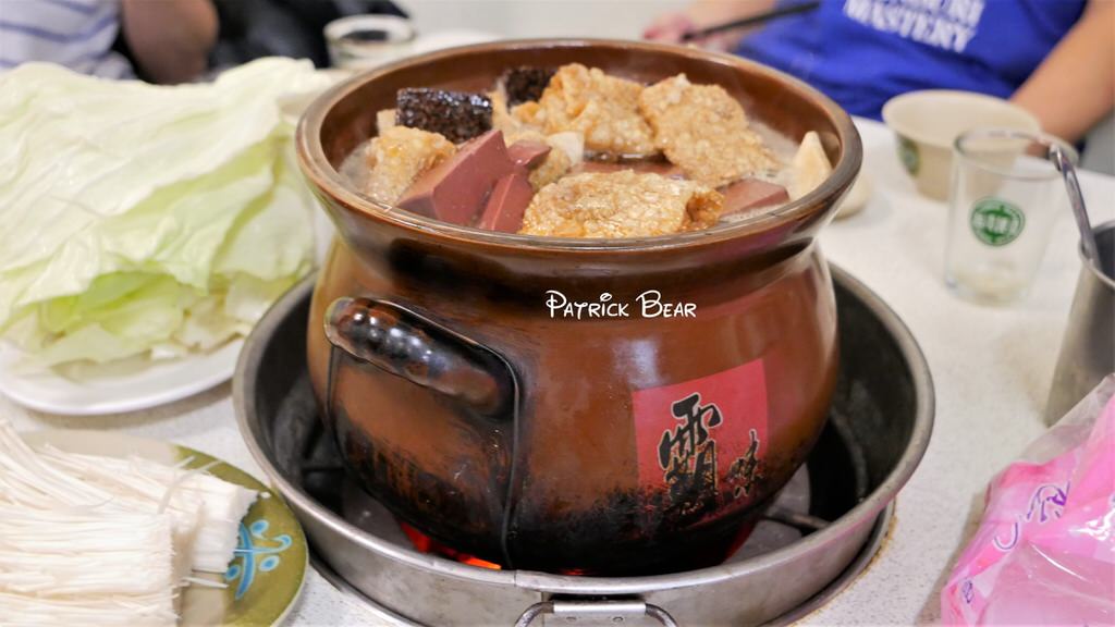 霸味薑母鴨草屯店︱無可挑剔的黃金比例湯頭～每到冬季總是大排長龍!