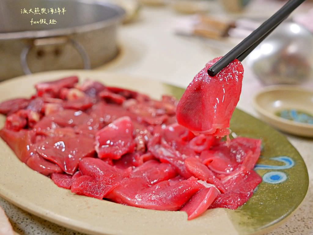 霸味薑母鴨草屯店︱無可挑剔的黃金比例湯頭～每到冬季總是大排長龍!