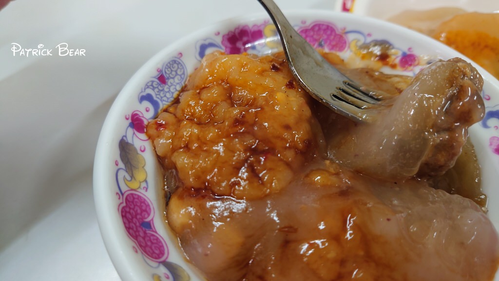 金樹冰果室︱豐原廟東夜市賣鳳梨冰品超過80年的臺中肉圓店，還有特別款 涼丸唷!