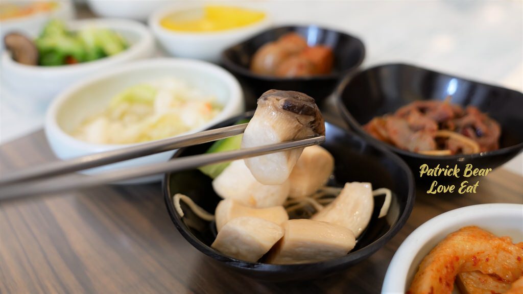 韓鮮韓式料理草屯店︱主打內用小菜無限供應的韓式美食，原本總店在南投市，後來自開～110.7新開幕