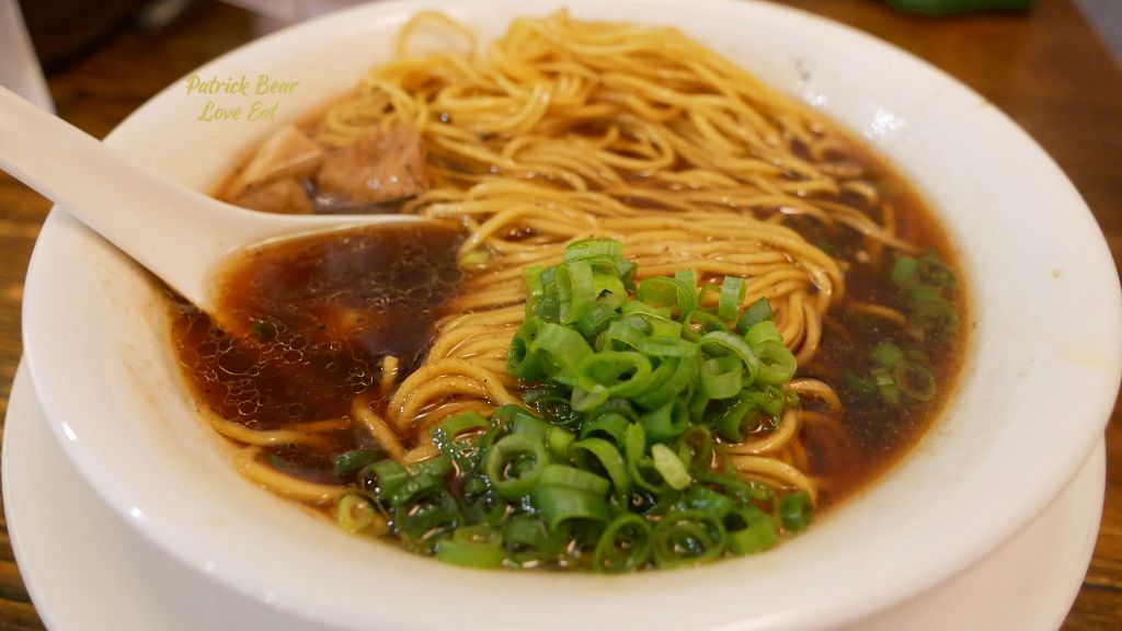 東京醬油拉麵超極丸｜花朵般盛開的台中拉麵，不論是濃郁或清湯一吃就上癮，好看好吃更好拍~SP綜合特製版本一次滿足!