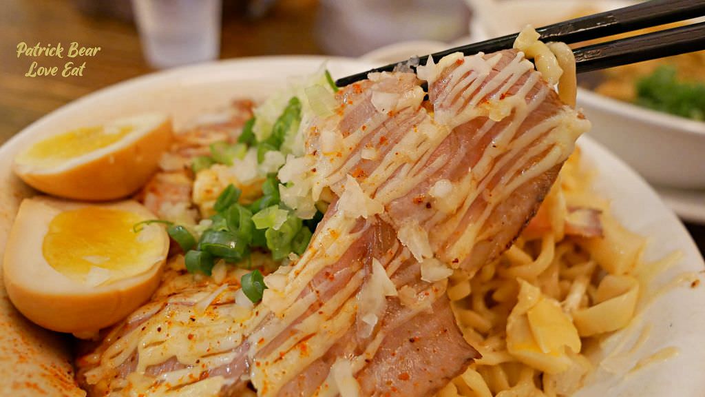 東京醬油拉麵超極丸｜花朵般盛開的台中拉麵，不論是濃郁或清湯一吃就上癮，好看好吃更好拍~SP綜合特製版本一次滿足!