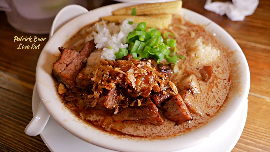 東京醬油拉麵超極丸｜花朵般盛開的台中拉麵，不論是濃郁或清湯一吃就上癮，好看好吃更好拍~SP綜合特製版本一次滿足!