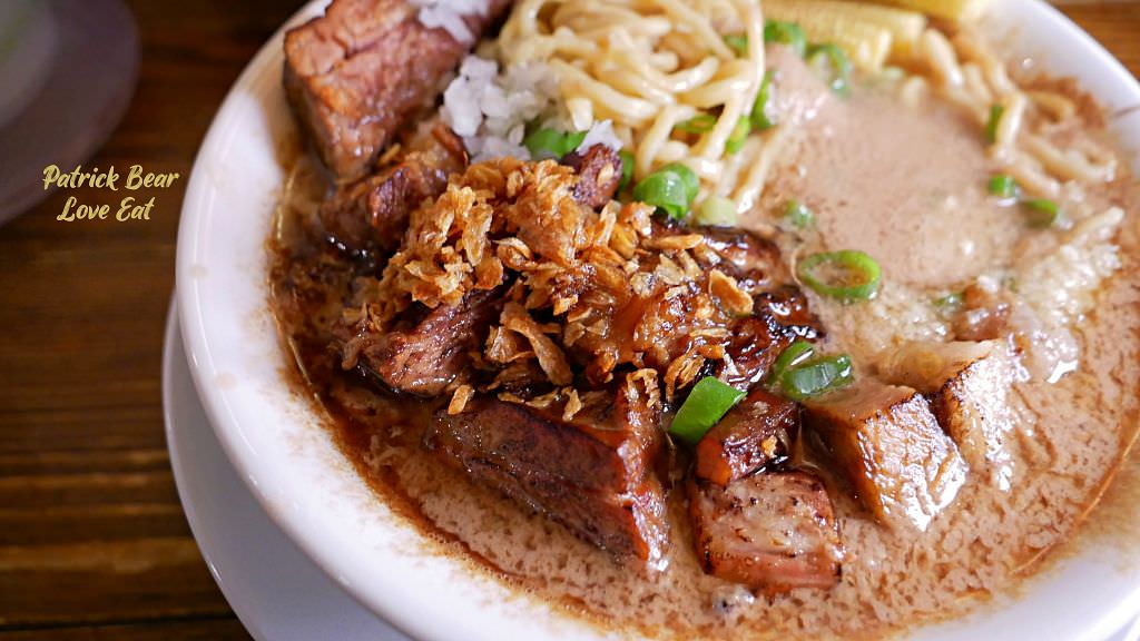 東京醬油拉麵超極丸｜花朵般盛開的台中拉麵，不論是濃郁或清湯一吃就上癮，好看好吃更好拍~SP綜合特製版本一次滿足!