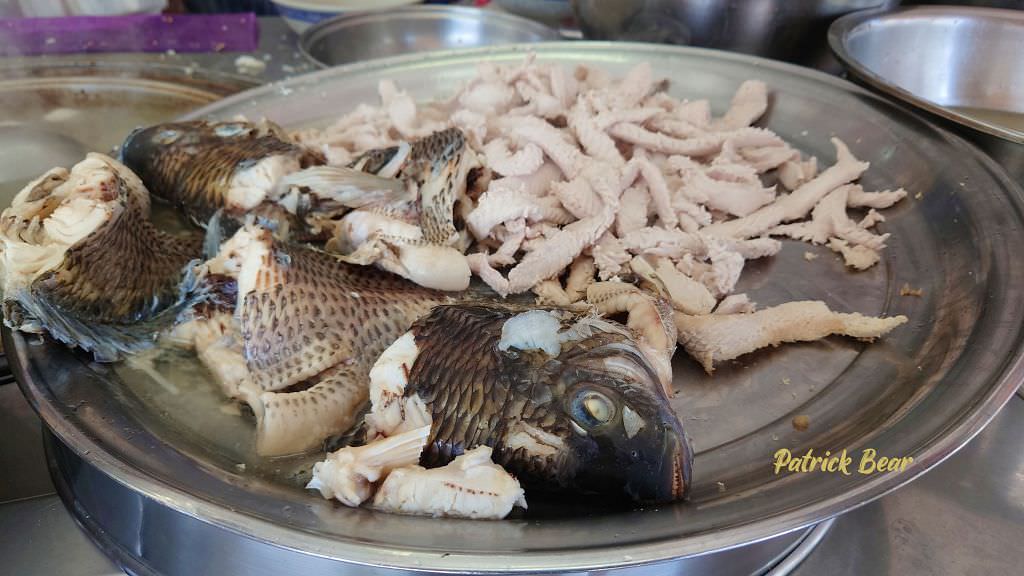 永通虱目魚粥｜來學甲必吃2023米其林必比登推介連續兩年的在地家常美食，2023.8菜單，開店近一甲子老店～民國54年開業!