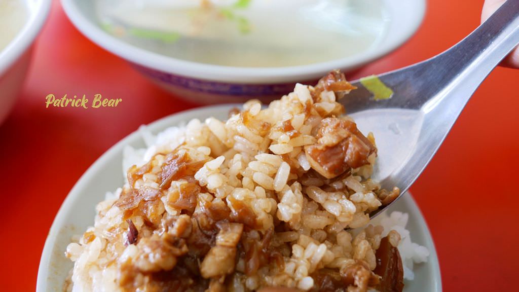 永通虱目魚粥｜來學甲必吃2023米其林必比登推介連續兩年的在地家常美食，2023.8菜單，開店近一甲子老店～民國54年開業!