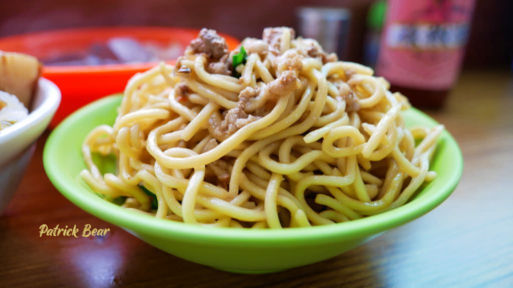 藍古早味︱南投草屯太平路萊爾富旁的神祕爌肉飯，價格親民又美味～103.2創立