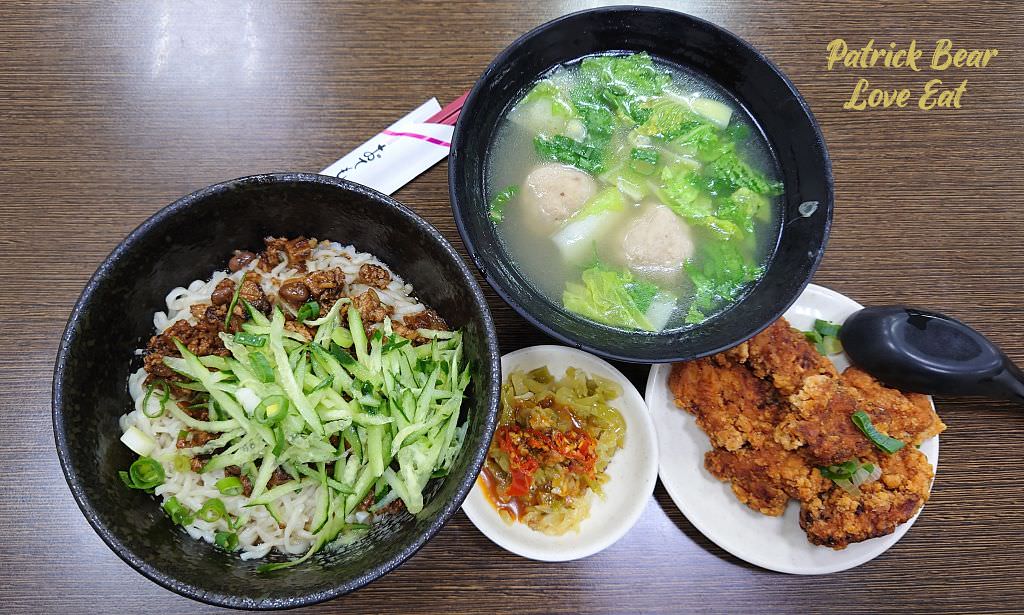 九號麵館｜明亮乾淨且再訪率高到破表的草屯麵館!!!牛肉麵、水餃都好吃～111.8.20重新改版～