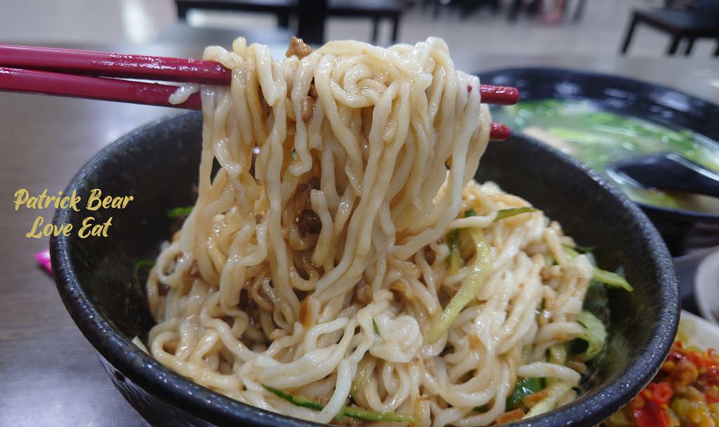 九號麵館｜明亮乾淨且再訪率高到破表的草屯麵館!!!牛肉麵、水餃都好吃～111.8.20重新改版～