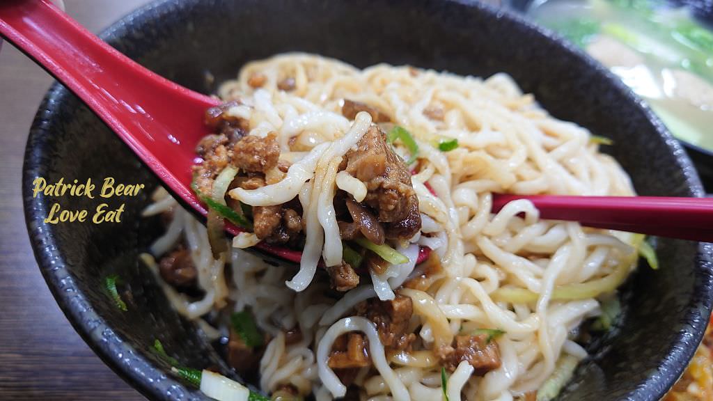九號麵館｜明亮乾淨且再訪率高到破表的草屯麵館!!!牛肉麵、水餃都好吃～111.8.20重新改版～