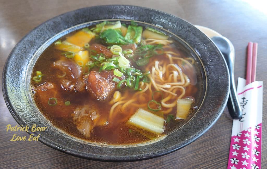 九號麵館｜明亮乾淨且再訪率高到破表的草屯麵館!!!牛肉麵、水餃都好吃～111.8.20重新改版～