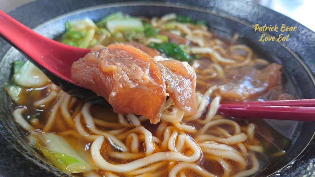 九號麵館｜明亮乾淨且再訪率高到破表的草屯麵館!!!牛肉麵、水餃都好吃～111.8.20重新改版～