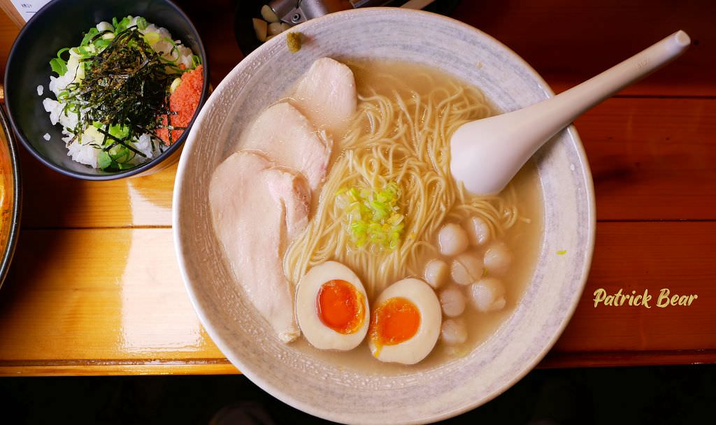 麵五三屋台ラーメン︱在田邊架起九州屋台的草屯拉麵店，能吃到柴窯五十三披薩!還有一定要預訂的田間小路五十一號麵包～111.3初訪