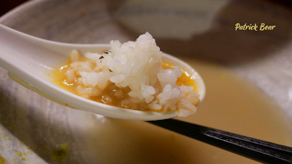 麵五三屋台ラーメン︱在田邊架起九州屋台的草屯拉麵店，能吃到柴窯五十三披薩!還有一定要預訂的田間小路五十一號麵包～111.3初訪
