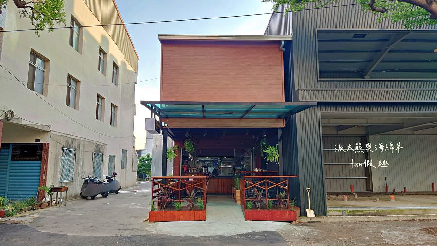 斯威比漢堡 Sweet bits and Burgers︱美味又道地的澳洲漢堡在中興新村!午後飄揚起異國香味～114.8.21重新開幕!