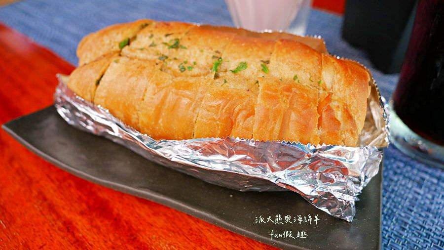 斯威比漢堡 Sweet bits and Burgers︱美味又道地的澳洲漢堡在中興新村!午後飄揚起異國香味～114.8.21重新開幕!