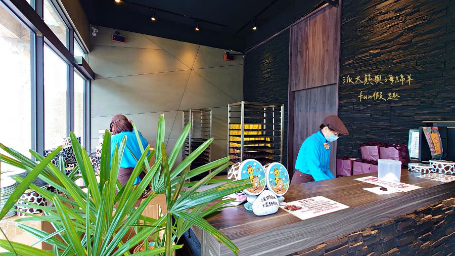 短腿ㄚ鹿花蓮店&臺中漢口店︱一口接一口、停不下來的爆夯團購美食，目前心中第一的專賣超酥手工奶油曲奇餅乾～111.9調整價格