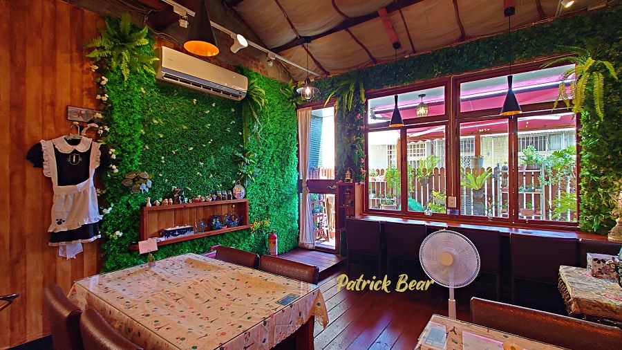 攝香咖啡館︱如同回家般溫暖的草屯寵物友善咖啡廳，義大利麵&甜點很優質～111初訪~