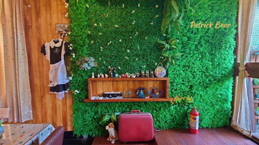 攝香咖啡館︱如同回家般溫暖的草屯寵物友善咖啡廳，義大利麵&甜點很優質～111初訪~