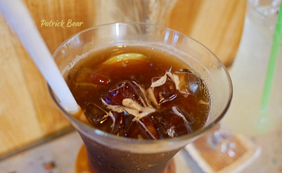 攝香咖啡館︱如同回家般溫暖的草屯寵物友善咖啡廳，義大利麵&甜點很優質～111初訪~